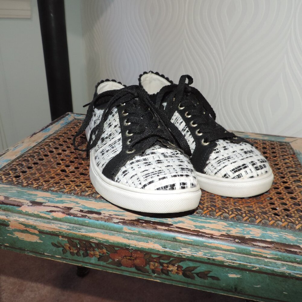 JACK ROGERS sz 10 Teagan Black White Tweed Sneakers